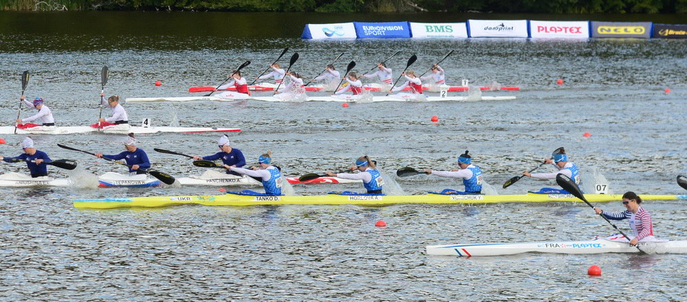 K4 500 women 2 